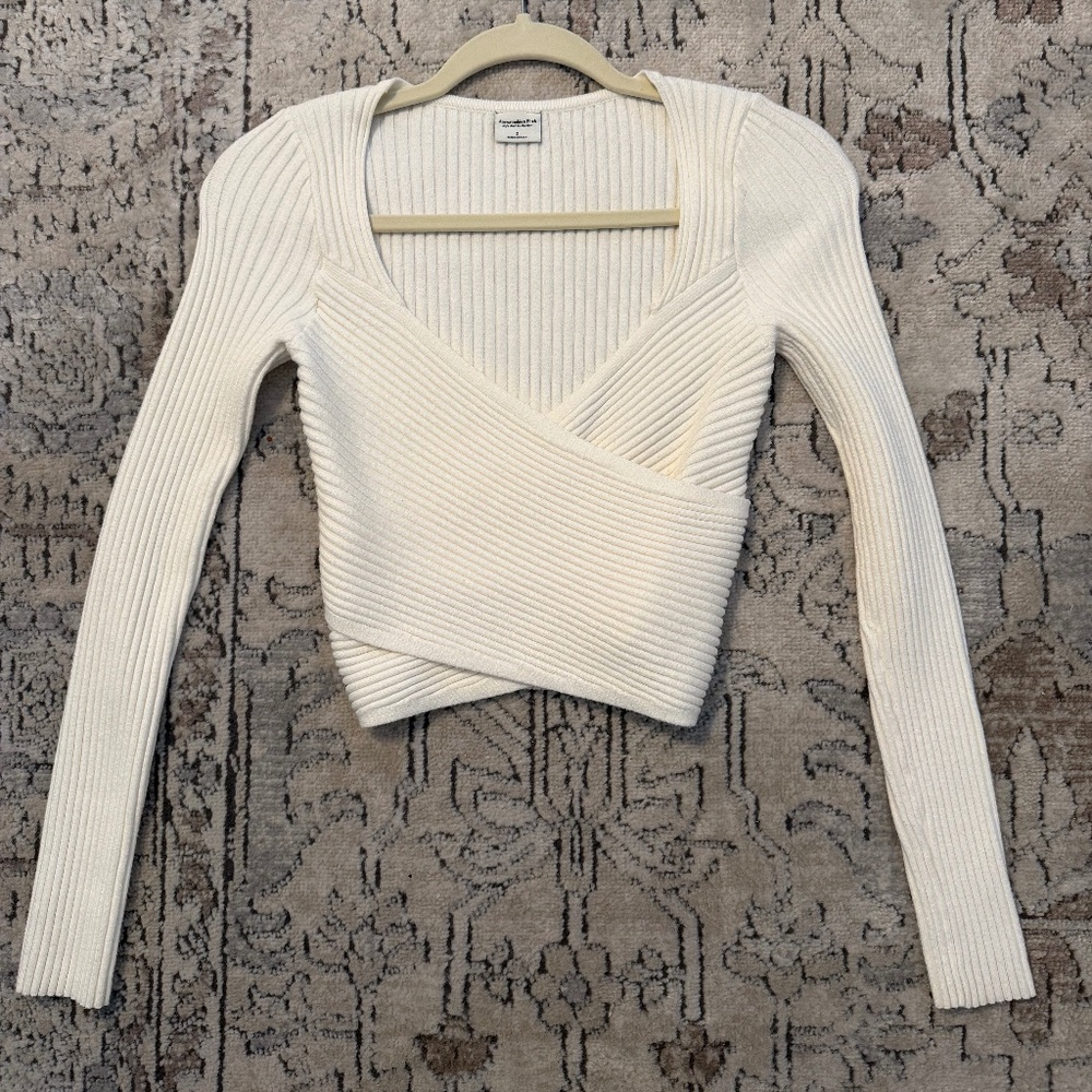Abercrombie Wrap Cropped Sweater